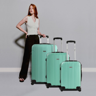 Havel rigid medium suitcases with a capacity of 91 L