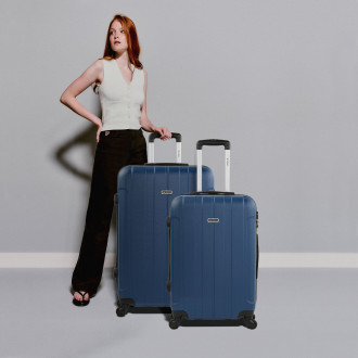 Havel rigid medium suitcases with a capacity of 91 L